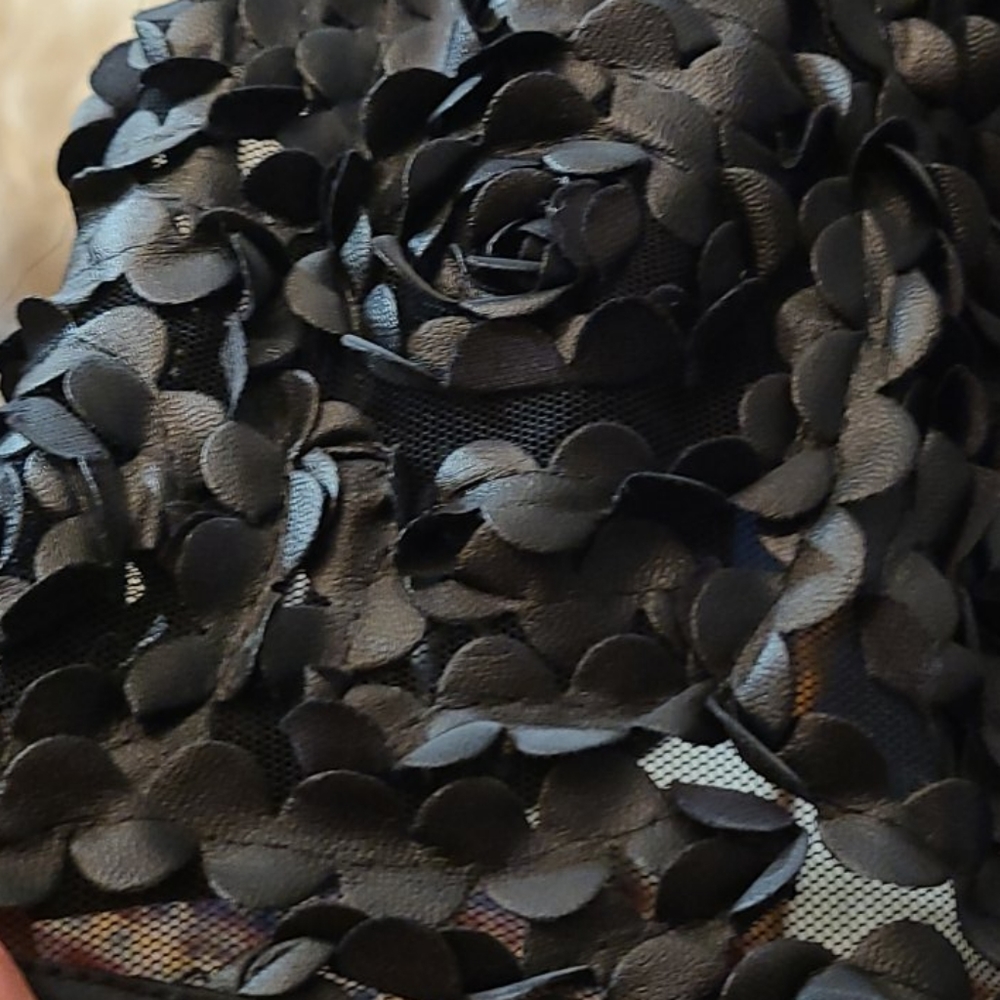 Formal dress - Picture 5 of 6